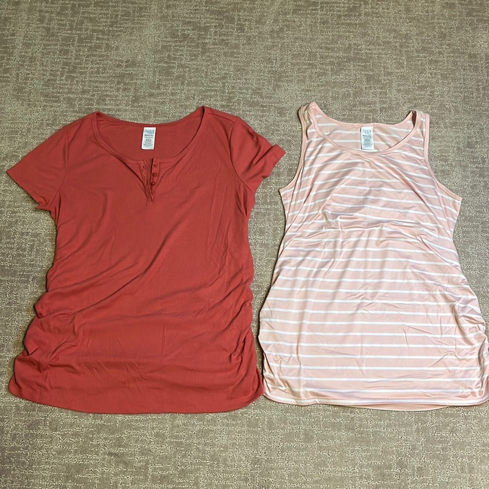 Maternity tops lot